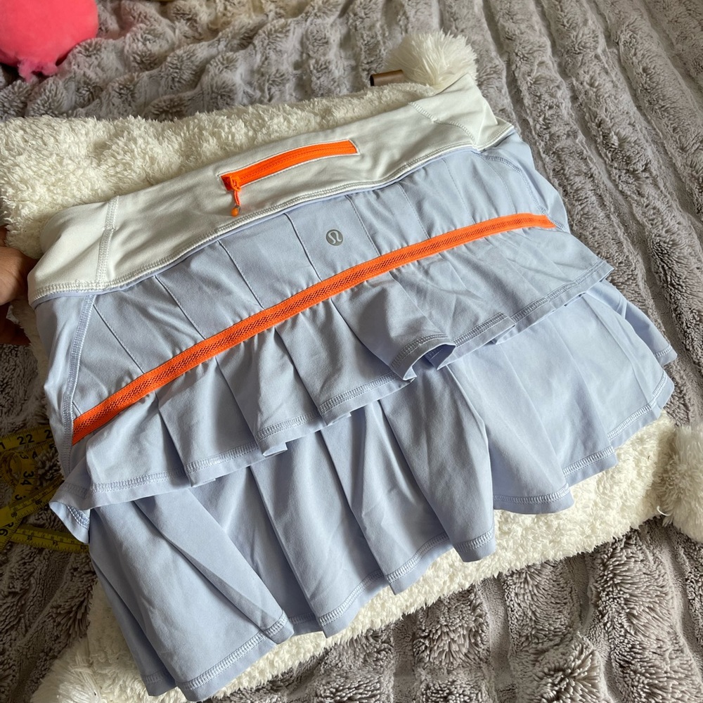 EUC Lululemon pace setter skort in baby blue size 10
